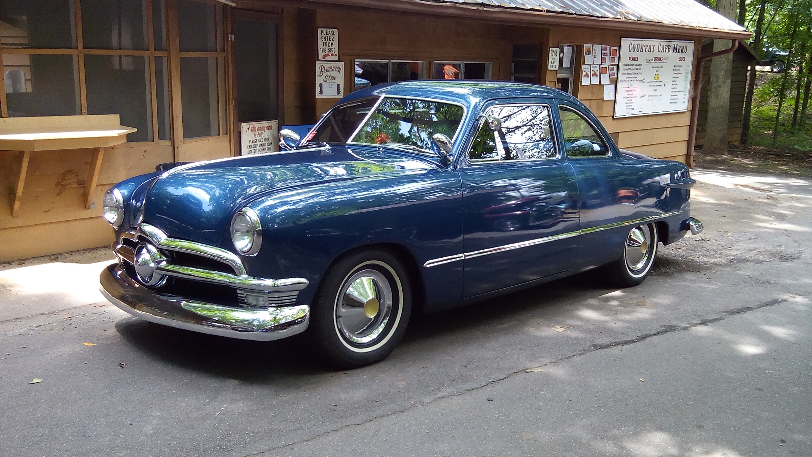The 1949 Ford Custom Shoebox: A Post-War Icon and Hot Rod Dream